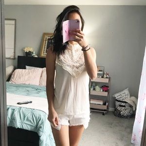 sleeveless lace top